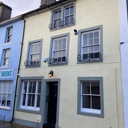 6 Church Street, Whitehaven - Perfect Deployment Location For Coast To Coast Cyclists & Hikers Екстериор снимка